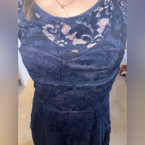 S: 02, C: Royal Blue, F: 94% Nylon & 6% Spandex - Shell; 100% Polyester -Lining - Picture 2 of 7